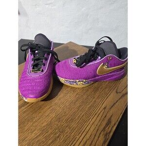 Nike LeBron 20 GS Violet Frost Purple Gold Size 6Y Women 7.5 Lakers